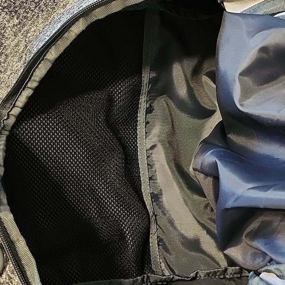Adidas 'Defender' Backpack - Picture 5 of 10